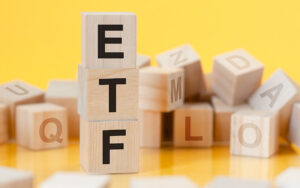 【5万人に聞いた！】本当におすすめな米国ETF 6選